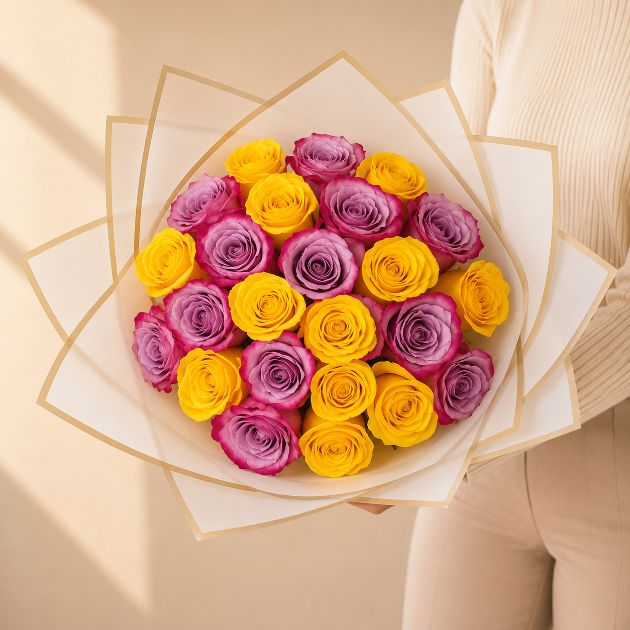 Ramo Buchon 25 Yellow and Purple roses