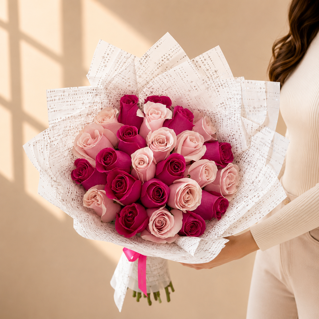 Ramo Buchon 25 Pink and Hot Pink roses