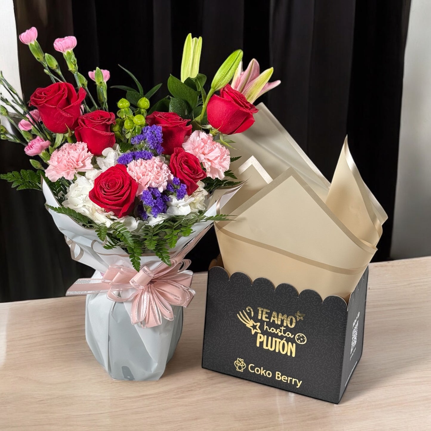 Te amo hasta Pluton Flowers