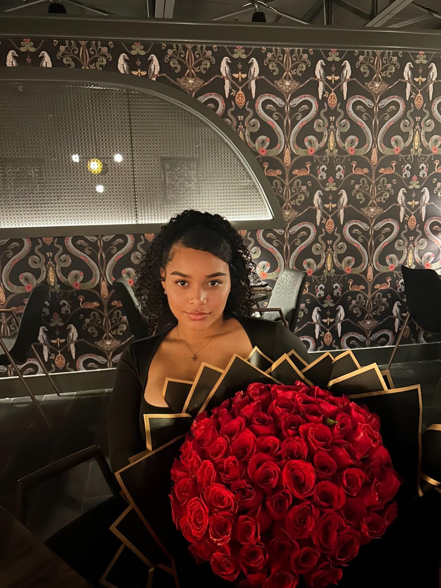 Ramo Buchon 100 Red roses