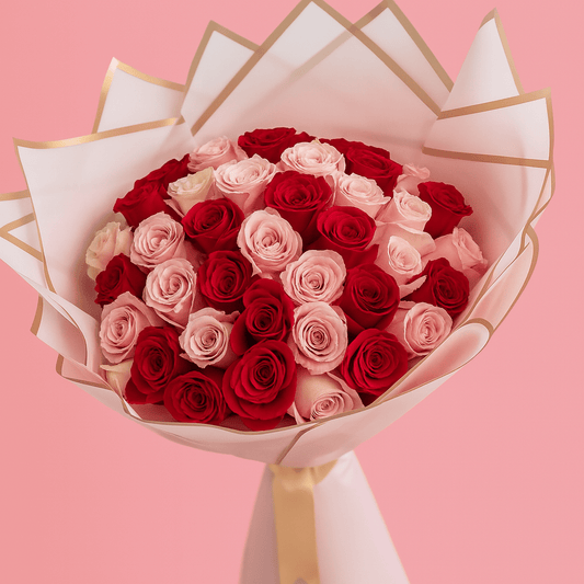 Ramo Buchon 50 Red and Pink roses