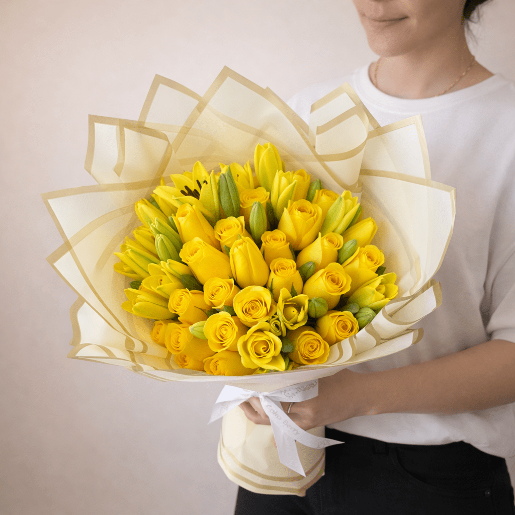 Ramo Buchon Yellow roses and Lilies