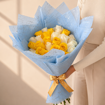 Ramo Buchon 25 White and Yellow roses