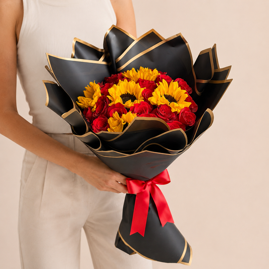 Ramo Buchon 25 Red roses and sunflowers