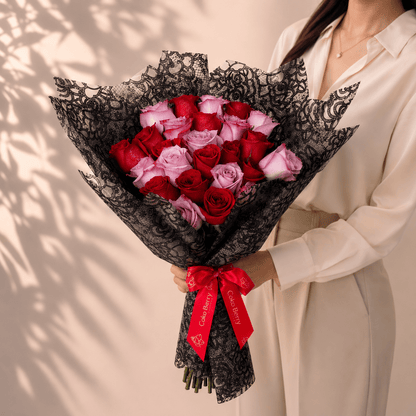 Couture 25 Mix Roses Bouquet