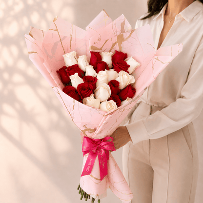Couture 25 Mix Roses Bouquet