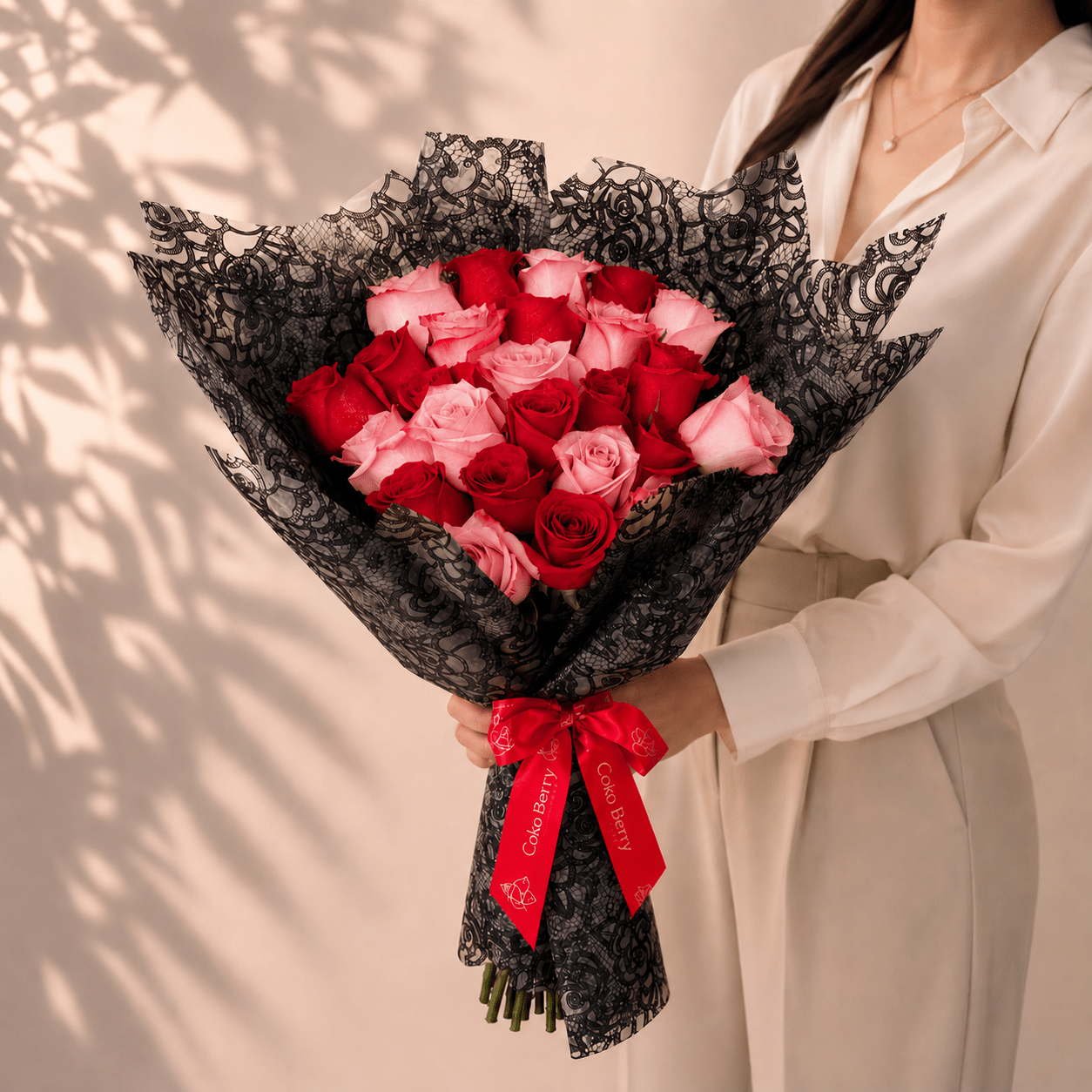 Couture 25 Mix Roses Bouquet