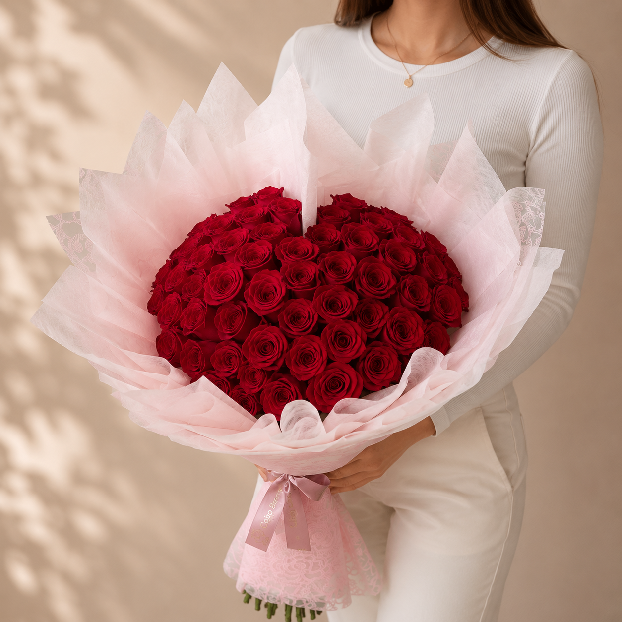 Ramo Buchon 50 red heart roses