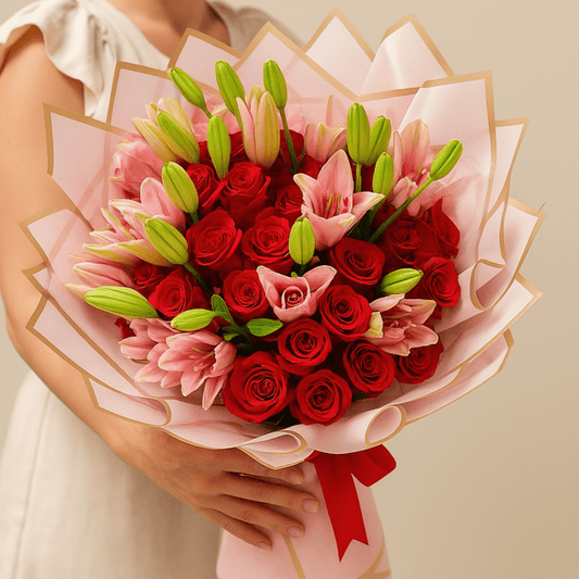 Ramo Buchon Red roses and Lilies