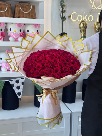 Ramo Buchon Red roses
