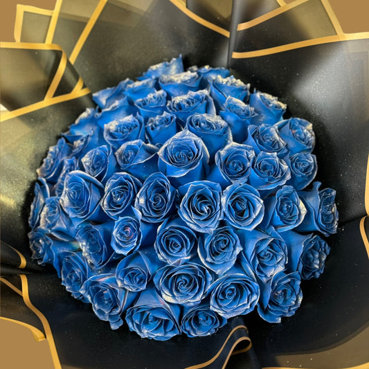 Ramo Buchon Blue Roses